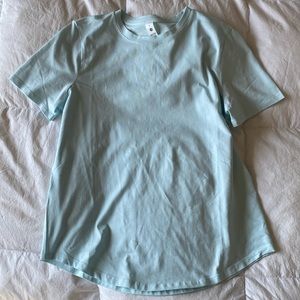 Worn once lululemon shirt